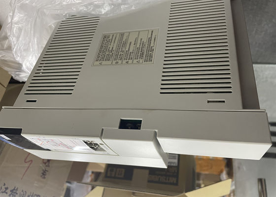 Участок 200 усилителя 3 сервопривода AC Мицубиси MR-J2S-500B 5Kw к 230VAC 50/60Hz