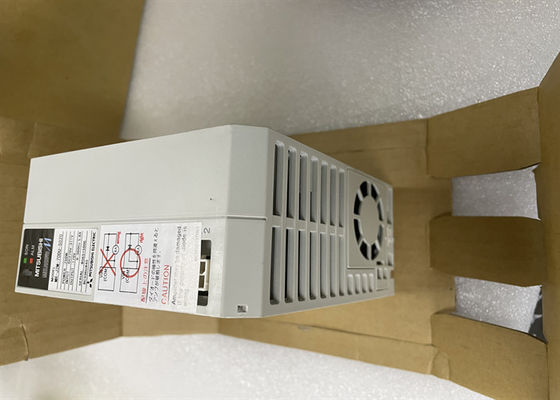 Сервопривод Мицубиси промышленный управляет MR-J2M-70DU-S020 750W 0 - 360Hz