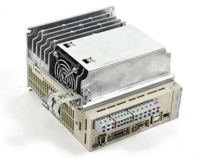 Мотор сервопривода Ac SGDM-15DN управляет Yaskawa ПУНКТ Servopack 0,5 AMP 32