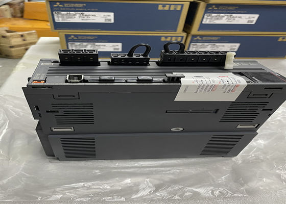 Сервопривод MR-J4-200B 2kW промышленный управляет Mitsubishi Electric 3PH 170V