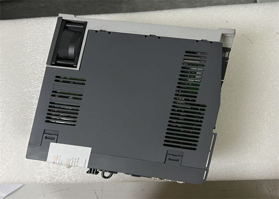 Mitsubishi MR-J4W3-444B Электрический сервоусилитель переменного тока 0,4 кВт