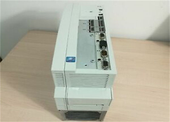 Инвертор 3KW частоты одиночной фазы сервопривода Lenze EVS9324-EPV004