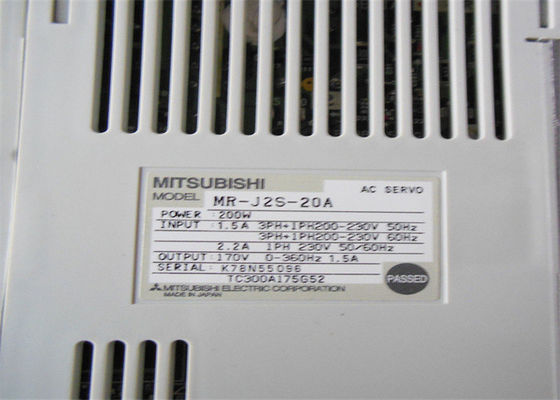 Сервопривод AC Мицубиси промышленный управляет усилителем сервопривода MR-J2S-20A НОВЫМ