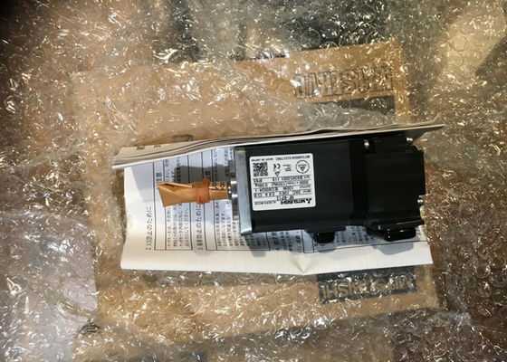 Привод MR-J3-10T сервопривода AC Мицубиси 100W промышленный с 3 набором мотора HF-KP13 участка новым