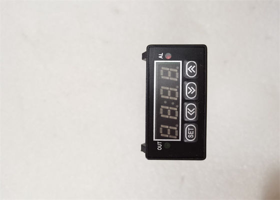 РЕЛЕ РЕГУЛЯТОРА ТЕМПЕРАТУРЫ 1 Omron E5GN-R1TC ВЫВЕЛО НАРУЖУ 100-240 ВПТ DIN 1/32 50/60 HZ