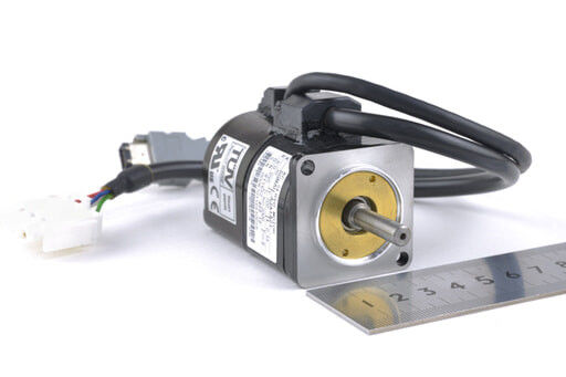 Ins 0.44A b 30V 200W 0.44A мотора сервопривода 0.095N.m AC SGMAH-A3A1A21 Yaskawa