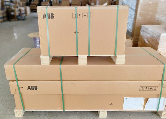 AC низшего напряжения инвертора ACS880 частоты ACS880-01-246A-3+D150+L501+N5050 управляет 132KW
