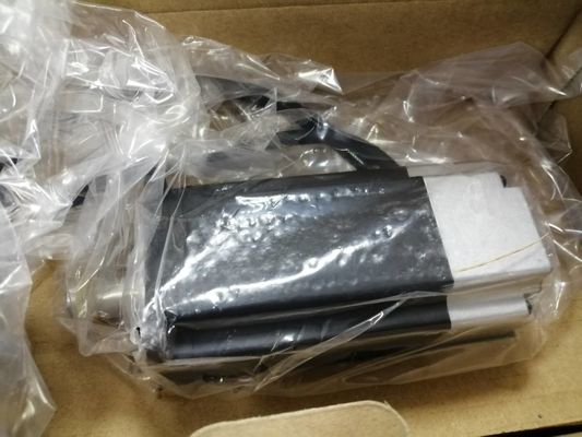 Оригинал 60HZ МОТОРА AC YASKAWA SGMAH-08A1A41 750W 2.39N/M новый
