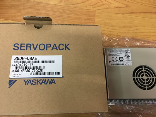 Промышленный сервопривод 50/60HZ управляет YASKAWA SGDH-08AE SERVOPACK совершенно новым