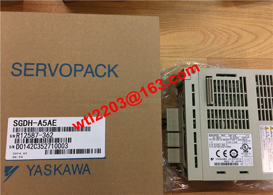 Промышленный сервопривод 50/60HZ управляет Японией первоначальным 400w YASKAWA SGDS-04A15A SERVOPACK