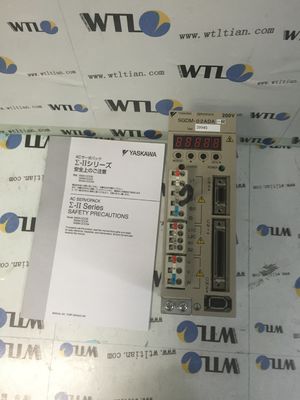 Промышленный сервопривод 50 60HZ управляет YASKAWA SGMD-02ADA-R SERVOPACK совершенно новым