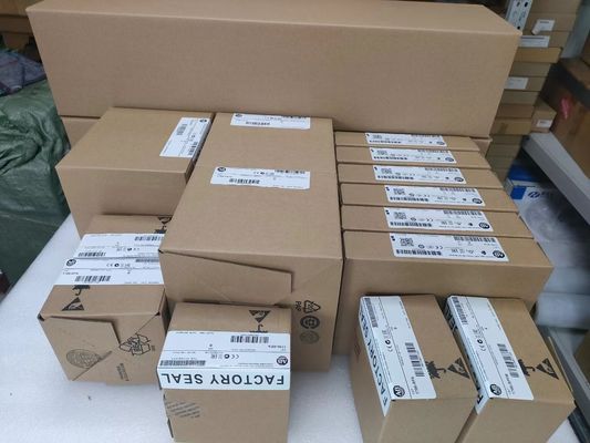 AB 1746-IV32 5 до 95% без конденсации 106 milliamps комбинации 120 вольт I/O AC