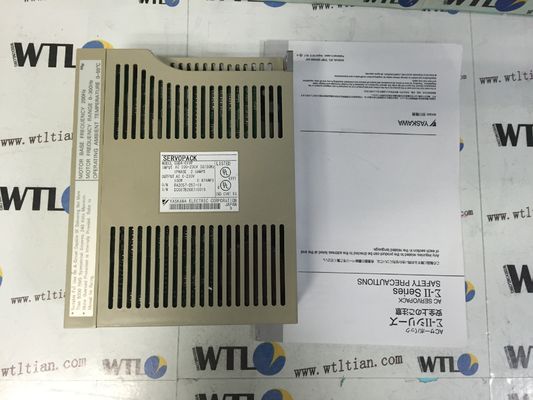Сервопривод нового состояния промышленный управляет YASKAWA SGDA-01VP Servopack 50/60HZ 100W