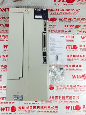 Один сервопривод гарантии года промышленный управляет YASKAWA SGDV-330A01A Servopack 50/60HZ