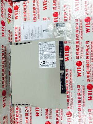 Один сервопривод гарантии года промышленный управляет YASKAWA SGDV-330A01A Servopack 50/60HZ