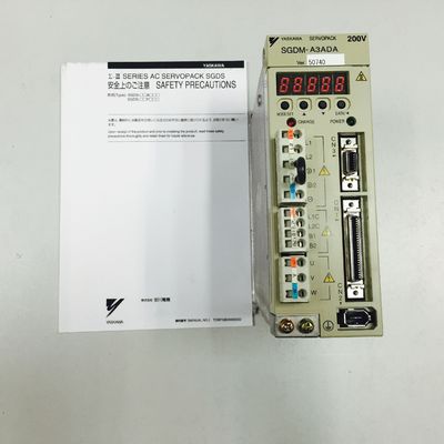 Промышленный сервопривод 50/60HZ управляет YASKAWA SGDM-A3ADA Servopack 1PH 200-230V 0.82A