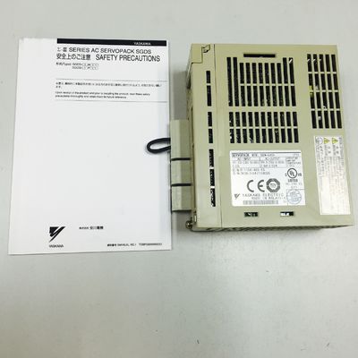 Промышленный сервопривод 50/60HZ управляет YASKAWA SGDM-A3ADA Servopack 1PH 200-230V 0.82A