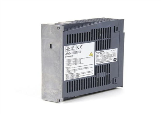 AC 200-230 v усилителя сервопривода AC MR-J3-10A Мицубиси трехфазный 50/60 Hz