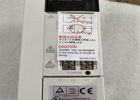 Сервопривод MR-J2S-70CP-S084 Мицубиси промышленный управляет 3PH 200-230VAC 50/60HZ 750W