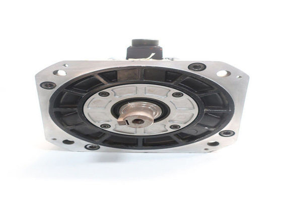 Мотор сервопривода 1500rpm SGMDH-45A2B-YR12 промышленный Yaskawa 32.4a 200v-ac 4500w 28.4nm