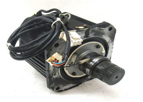 SGMDH-12A2A-YRA1 Sigma 5 Yaskawa Электрический сервомотор переменного тока 1150W 7.3A 200V 2000r/min