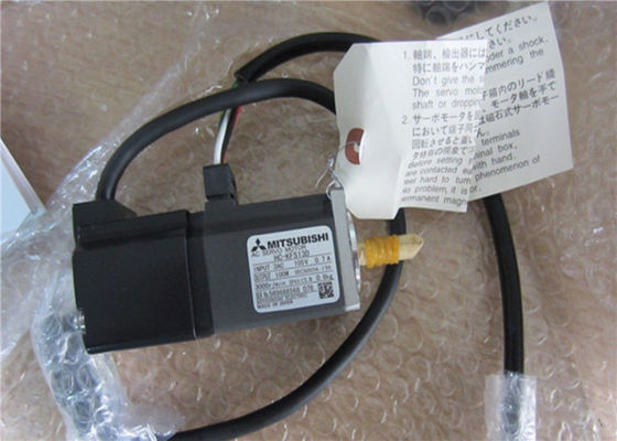 НОВЫЙ мотор сервопривода HC-KFS13D AC Мицубиси 100W промышленный 3AC 105V 0.7A в запасе