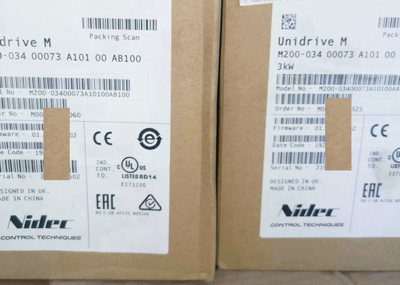 AC M200-03400073A Unidrive M200 управляет трехфазным входным сигналом 50/60Hz новым