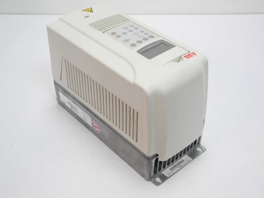 ABB ACS800-01-0025-3 22 кВт 44 А Преобразователь частоты 26 кг + 24 В постоянное питание