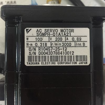 SGM-02UW14E Yaskawa 17 бит Абсолютный кодер SERVO MOTOR 100W 0.89A Новый в коробке