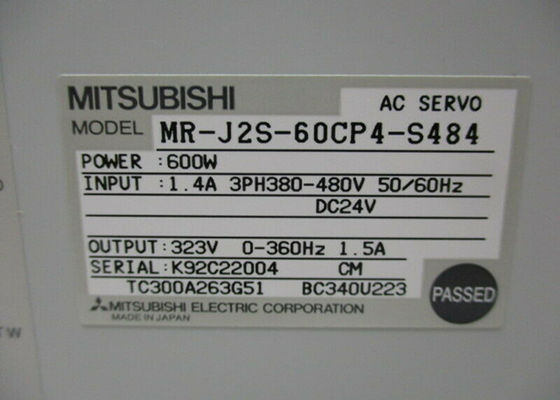 MR-J2S-60CP4-S484 Mitsubishi DC Servo Drive Промышленный усилитель 600W 1.4A Выход 323V