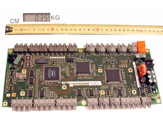 3BHE004573R0142 UF C760 BE142 Интерфейсная панель 3BHE004573R0145