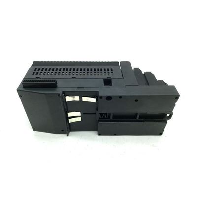 GE IC200ALG264 представляет собой 15-точечный аналоговый модуль ввода тока 5 VDC от PLC backplane