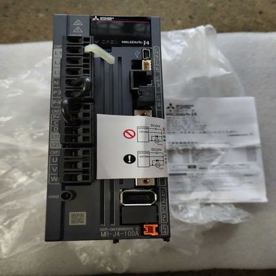 AC220V Промышленные сервоприводы 0.75KW MR-J4-100A 50Hz Сервоусилитель Mitsubishi
