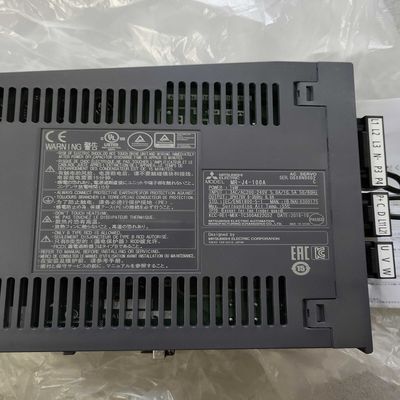 AC220V Промышленные сервоприводы 0.75KW MR-J4-100A 50Hz Сервоусилитель Mitsubishi