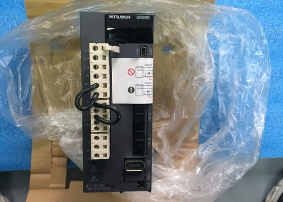 Mitsubishi Servo Driver MR-J3-70B-EE052 750W 3.8A 200V SSCNET 3-фазный сервоусилитель