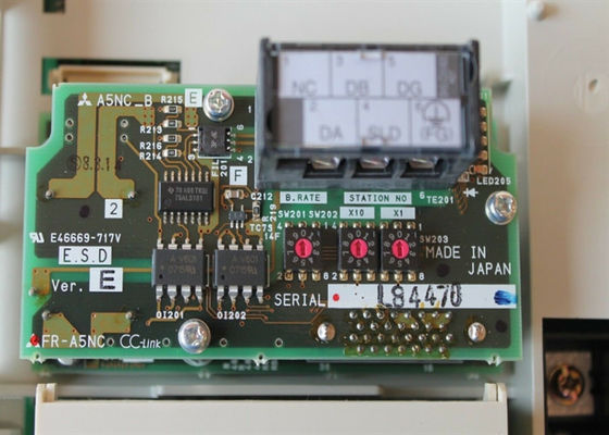 МОДУЛЬ C.P.U. МИЦУБИСИ FX5U-32MR/ES С ИНТЕГРИРОВАННЫМИ ВХОДНЫМИ СИГНАЛАМИ I/O 16 I/S 32 ЦИФРОВЫМИ