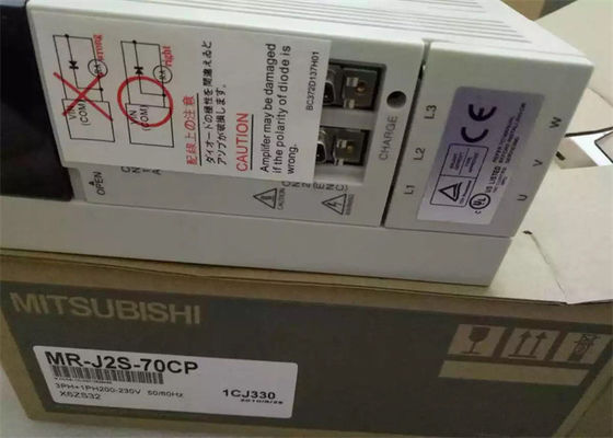 НОВЫЙ Мицубиши 750 Вт Промышленный сервомоторный привод МР-J2S-70CP Трехфазный усилитель