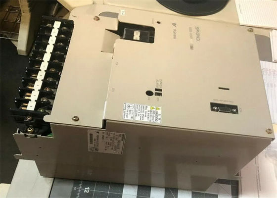 Yaskawa Sgdb Серия 32a 3-фазный Sgdb-60dv Новый сервоусилитель
