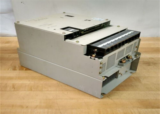 Совершенно новый сервоусилитель Yaskawa SGDB-75ADG Новый оригинальный в коробке