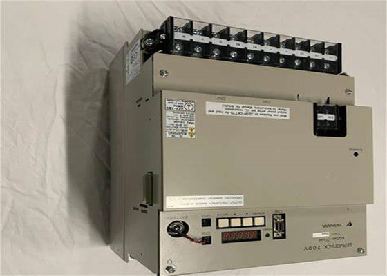 Новый Yaskawa SGDH-75AE 200-230V сервоприводы в оригинальной коробке