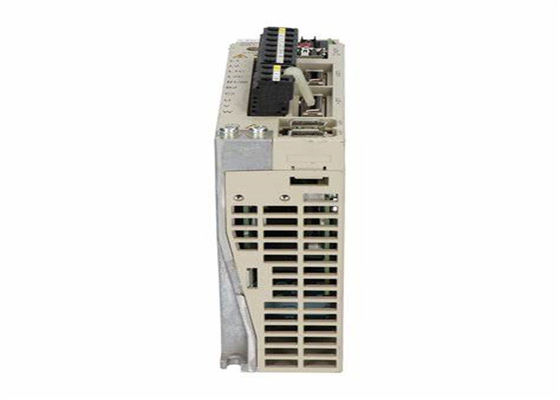Yaskawa SGDS-02A12A AC сервоусилитель 200-230V 2.4A 200W Новый