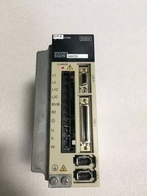 Yaskawa SGDS-04A02A Новый сервоусилитель переменного тока 200-230V 4.7A 400W