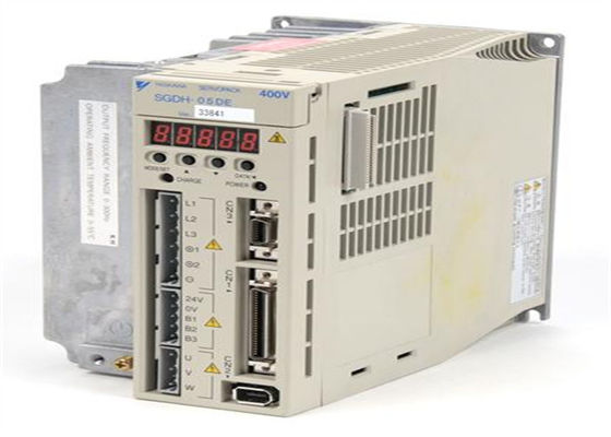 Yaskawa SGDH-05DE Новый сервоусилитель 400В 0,5кВ Новый в оригинале