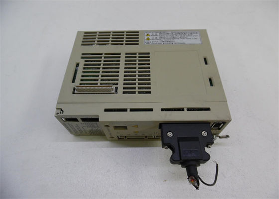 Yaskawa SGDG-01GT Legend Series Новый сервоусилитель 0.1kw 253V