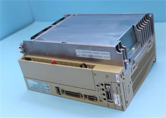 Yaskawa SGDM-20AC-SD2BM Новый сервоусилитель переменного тока в оригинальной коробке