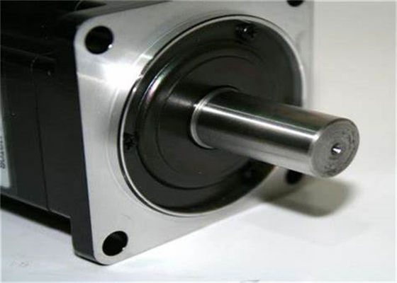 Yaskawa SGM-02B312 совершенно новый сервомотор в оригинальной коробке 100В