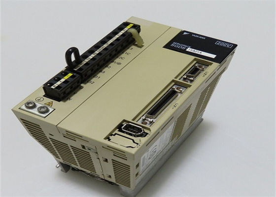 Yaskawa Новый сервоусилитель SGDS-15A01A в оригинальной коробке