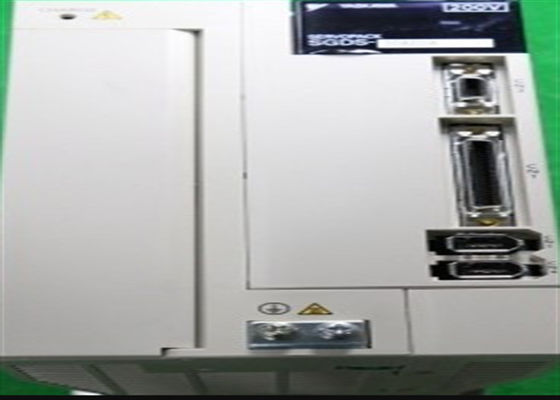 Яскава Новый SGDS-30A02A 230V сервоусилитель в оригинале