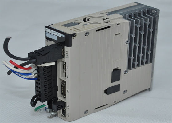Yaskawa SGDV-1R6A15A AC сервоусилитель 200W Новый в коробке