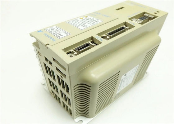 Новый Яскава SGDE-08AP 200В сервоусилитель переменного тока Новый в коробке